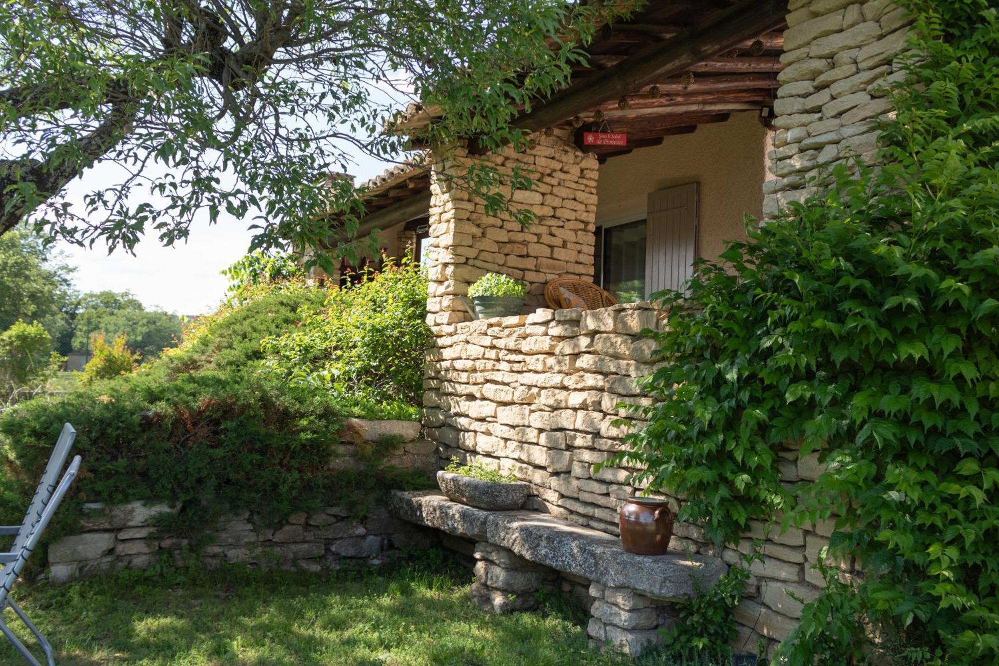 Villa Provencale Face Au Luberon Cabrieres-d'Avignon Exterior photo